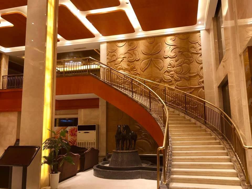 Dork Jumpa Hotel Vientiane Extérieur photo